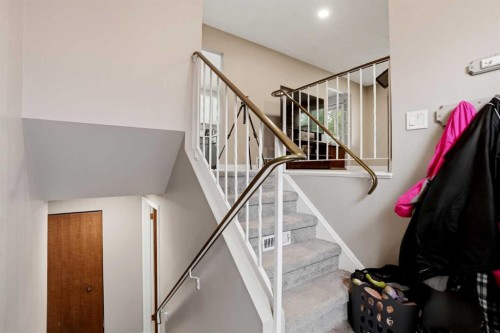 3056 32A Street Se, Calgary, AB - Indoor Photo Showing Other Room