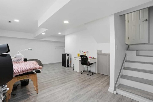 203 Shawglen Road Sw, Calgary, AB - Indoor Photo Showing Other Room