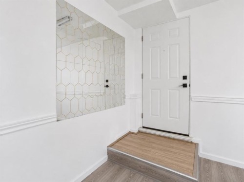 203 Shawglen Road Sw, Calgary, AB - Indoor Photo Showing Other Room