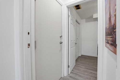 203 Shawglen Road Sw, Calgary, AB - Indoor Photo Showing Other Room