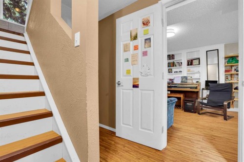 6 Jensen Crescent Ne, Airdrie, AB - Indoor Photo Showing Other Room