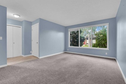 6 Jensen Crescent Ne, Airdrie, AB - Indoor Photo Showing Other Room