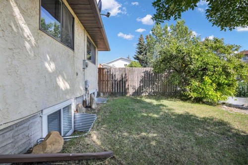 6 Jensen Crescent Ne, Airdrie, AB - Outdoor