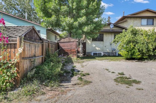 6 Jensen Crescent Ne, Airdrie, AB - Outdoor