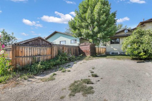 6 Jensen Crescent Ne, Airdrie, AB - Outdoor