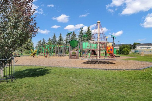 6 Jensen Crescent Ne, Airdrie, AB - Outdoor
