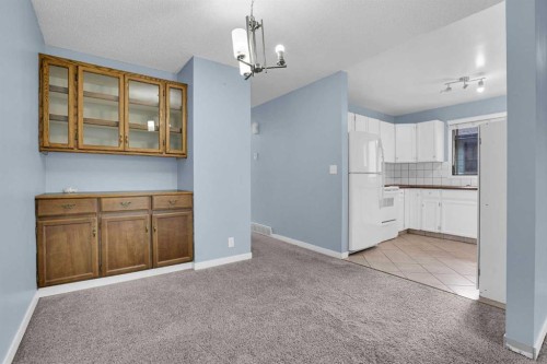 6 Jensen Crescent Ne, Airdrie, AB - Indoor