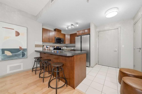1808-210 15 Avenue Se, Calgary, AB - Indoor Photo Showing Kitchen