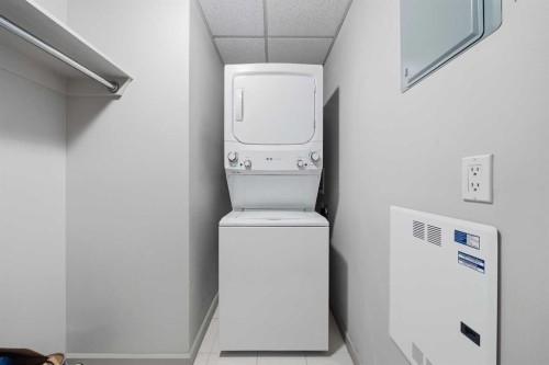 1808-210 15 Avenue Se, Calgary, AB - Indoor Photo Showing Laundry Room