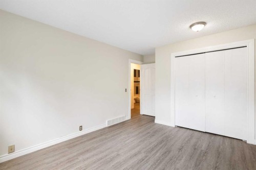 13 Bernard Drive Nw, Calgary, AB - Indoor Photo Showing Other Room