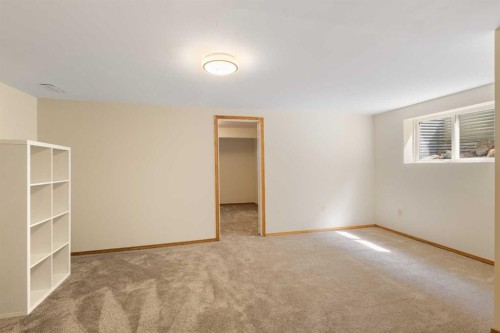 13 Bernard Drive Nw, Calgary, AB - Indoor Photo Showing Other Room