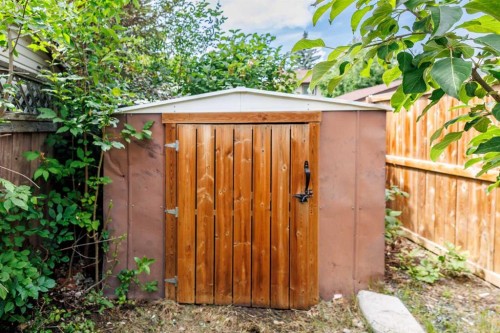 13 Bernard Drive Nw, Calgary, AB - Outdoor