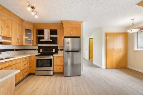 13 Bernard Drive Nw, Calgary, AB - Indoor Photo Showing Kitchen
