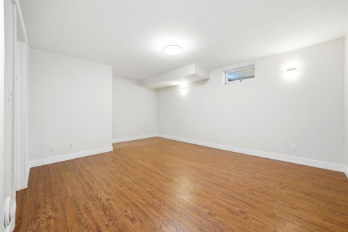 42-123 Queensland Drive Se, Calgary, AB - Indoor Photo Showing Other Room