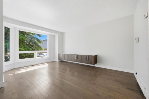 42-123 Queensland Drive Se, Calgary, AB - Indoor