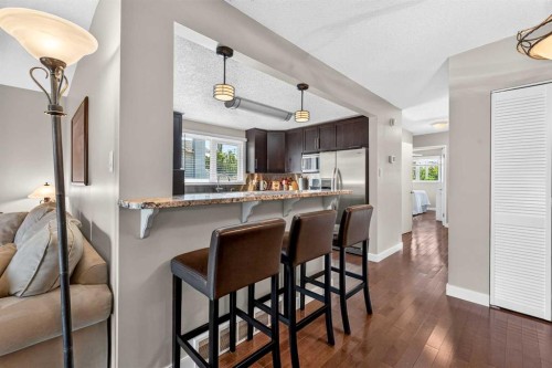 2301 4 Avenue Nw, Calgary, AB - Indoor Photo Showing Kitchen