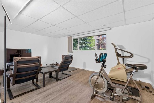 2301 4 Avenue Nw, Calgary, AB - Indoor