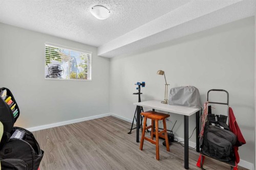 2301 4 Avenue Nw, Calgary, AB - Indoor
