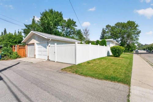 2301 4 Avenue Nw, Calgary, AB - Outdoor