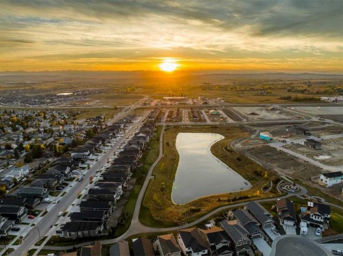 152 Threepoint Cove, Okotoks, AB - 