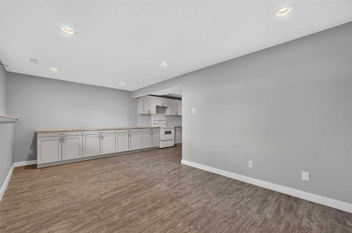 723 55 Avenue Sw, Calgary, AB - Indoor