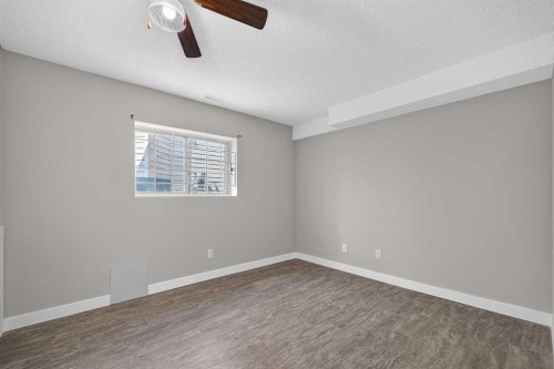 723 55 Avenue Sw, Calgary, AB - Indoor Photo Showing Other Room