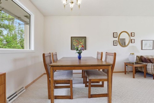 908 30 Avenue Nw, Calgary, AB - Indoor Photo Showing Dining Room