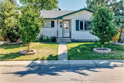 7828 10 Street Nw, Calgary, AB - Outdoor