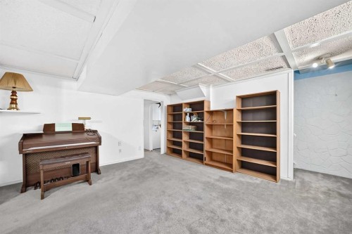 7828 10 Street Nw, Calgary, AB - Indoor