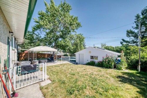 7828 10 Street Nw, Calgary, AB - Outdoor
