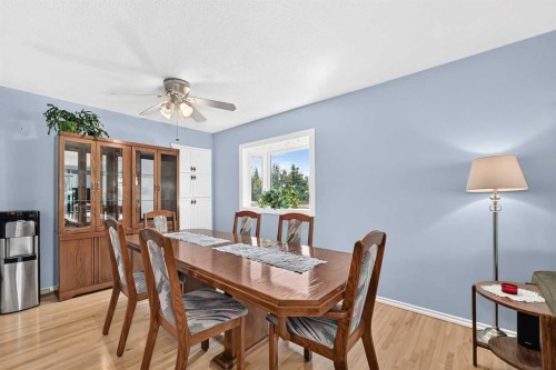 7828 10 Street Nw, Calgary, AB - Indoor Photo Showing Dining Room
