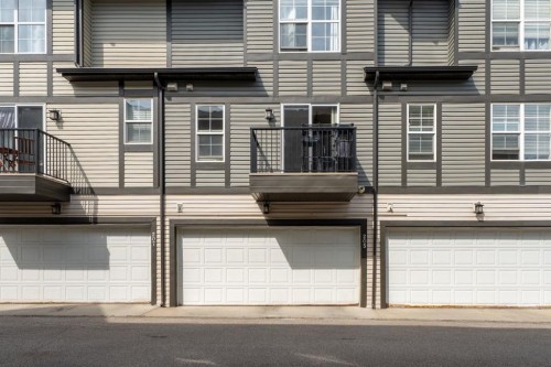 205 New Brighton Villas Se, Calgary, AB - Outdoor