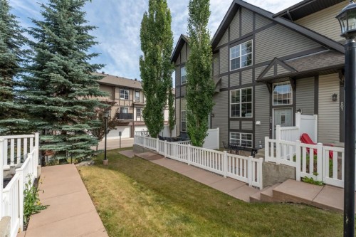 205 New Brighton Villas Se, Calgary, AB - Outdoor