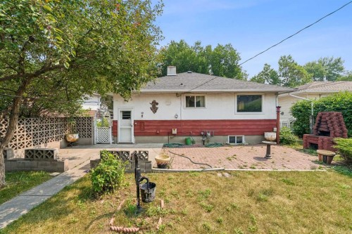 2307 7 Street Ne, Calgary, AB - Outdoor