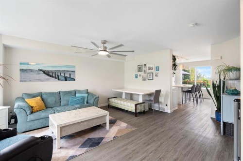 7865 24 Street Se, Calgary, AB - Indoor Photo Showing Living Room