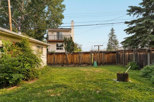 440 36 Avenue Nw, Calgary, AB - Outdoor