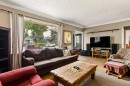 440 36 Avenue Nw, Calgary, AB  - Indoor Photo Showing Living Room 