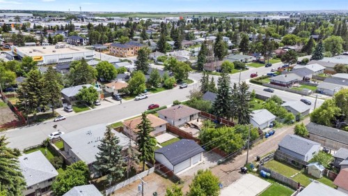 1831 43 Street Se, Calgary, AB - Outdoor With View