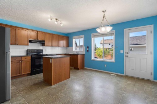 49 Evermeadow Manor Sw, Calgary, AB 