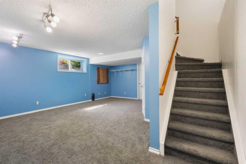 49 Evermeadow Manor Sw, Calgary, AB 