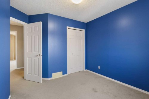 49 Evermeadow Manor Sw, Calgary, AB 