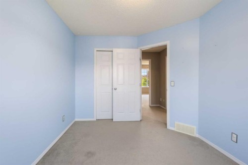 49 Evermeadow Manor Sw, Calgary, AB 