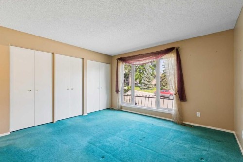 567 Parkridge Drive Se, Calgary, AB - Indoor Photo Showing Other Room