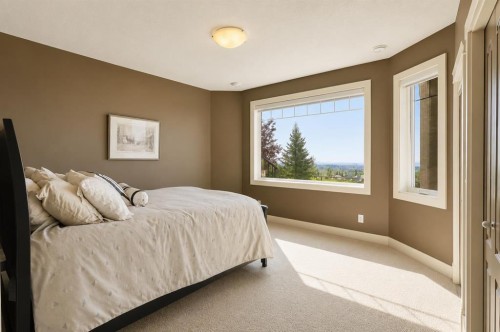 87 Royal Ridge Terrace Nw, Calgary, AB - Indoor Photo Showing Bedroom