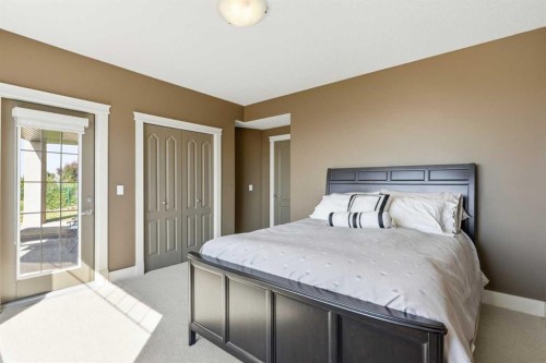 87 Royal Ridge Terrace Nw, Calgary, AB - Indoor Photo Showing Bedroom