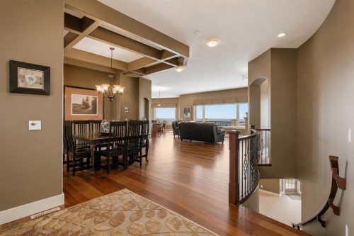 87 Royal Ridge Terrace Nw, Calgary, AB - Indoor Photo Showing Dining Room