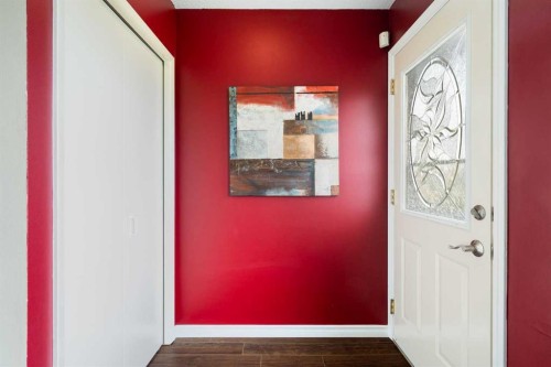3032 32A Avenue Se, Calgary, AB - Indoor Photo Showing Other Room
