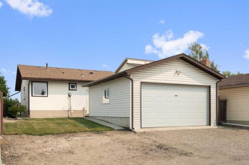 3032 32A Avenue Se, Calgary, AB - Outdoor With Exterior