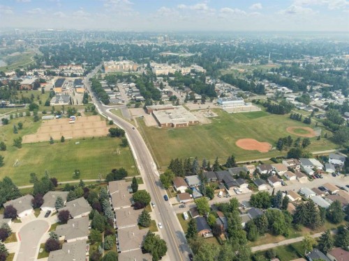 3032 32A Avenue Se, Calgary, AB - Outdoor With View