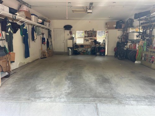 2104 23 Avenue Nw, Calgary, AB - Indoor Photo Showing Garage